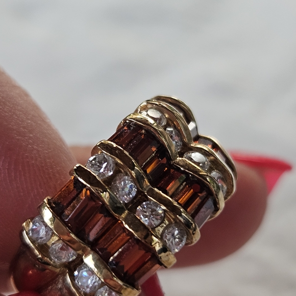 Elegant Gold and Brown Ring - Picture 6 of 14